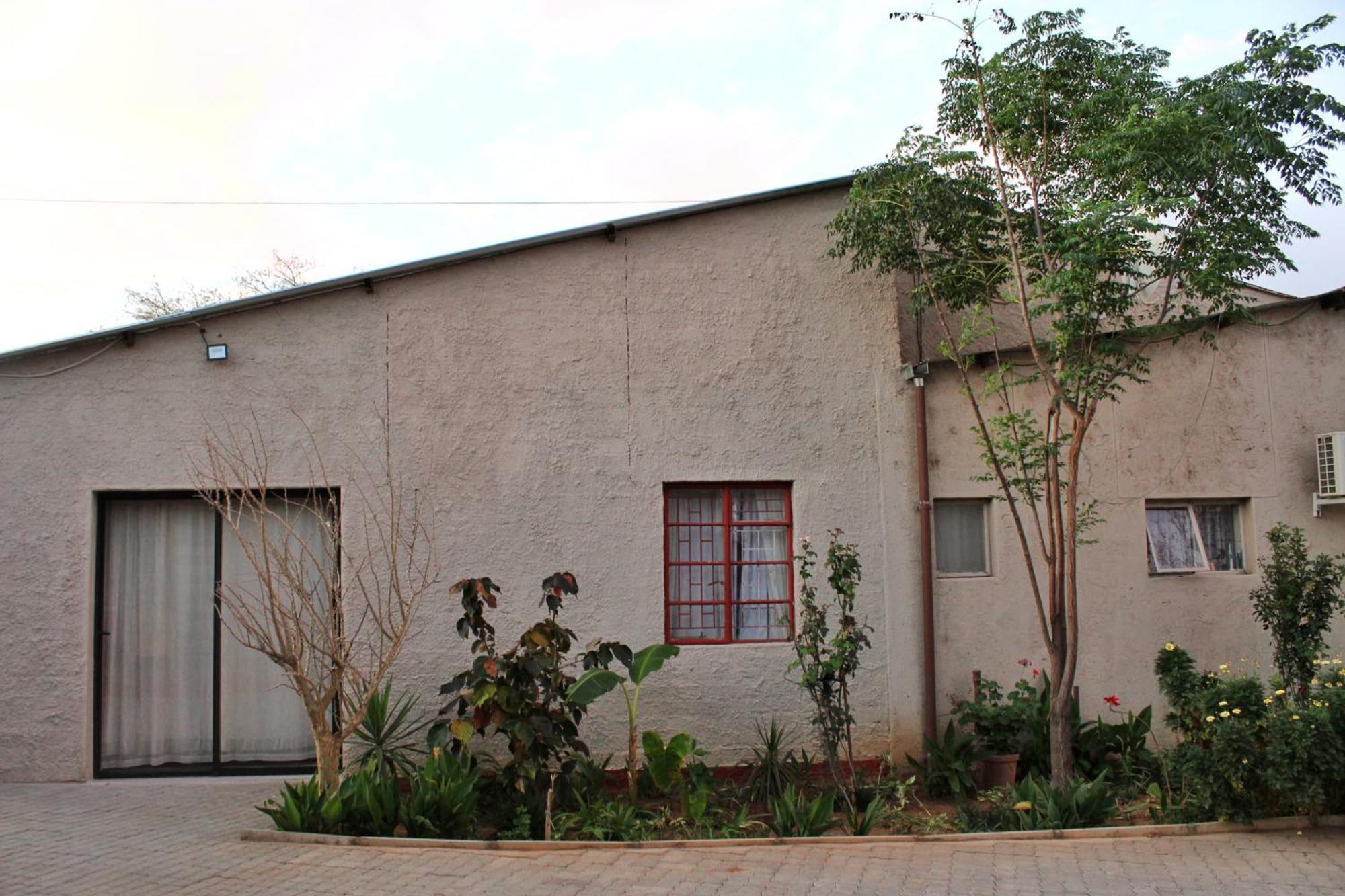 Farmhouse Boutique Guest 2 Outjo Exterior foto